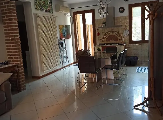 Angolo Di Pace A Pochi Passi Dal Centro E Dal Mare Venedig-Lido